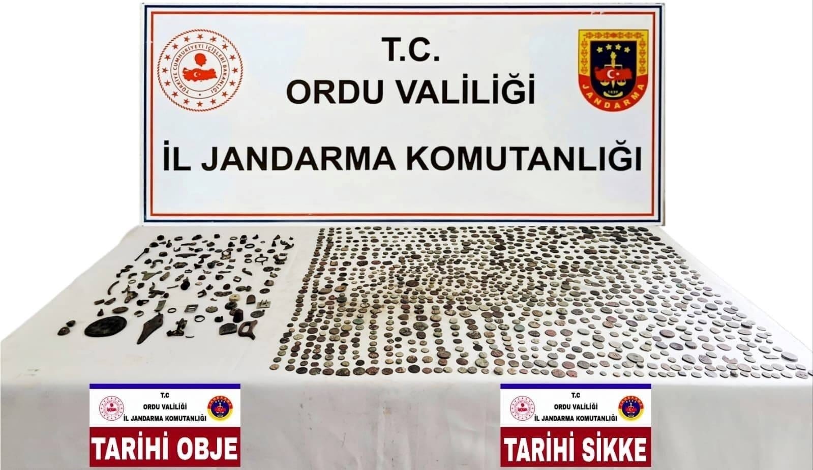 ordu-da-cok-sayida-sikke-ve-tarihi-eser-objeler-ele-gecirildi