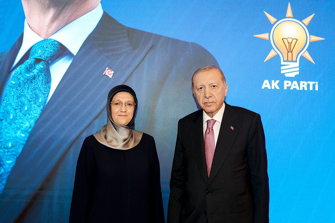 rektor-kibar-dan-cumhurbaskani-erdogan-a-mcbu-vizyonu-sunumu