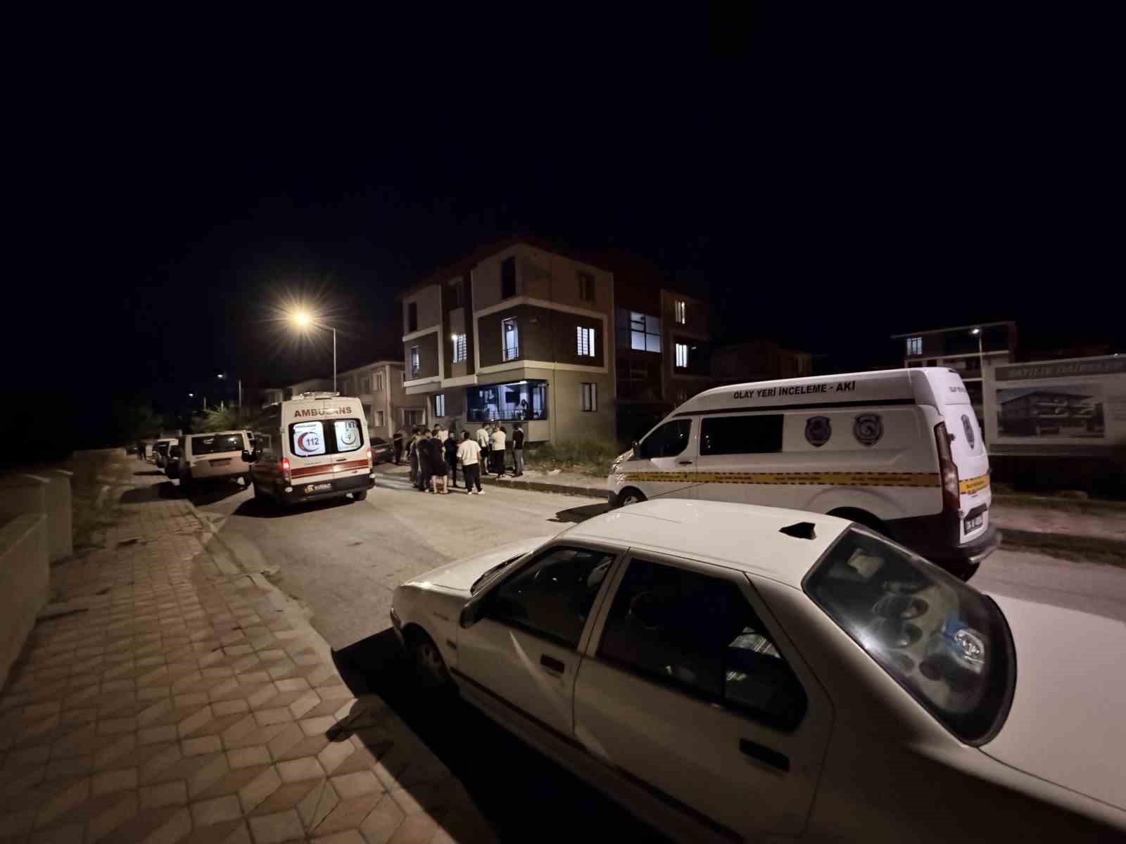 erzincan-da-eski-es-dehseti-2-kisi-pompali-tufekle-olduruldu