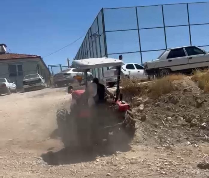 hayvan-otlatma-kavgasinda-can-pazari-tartistigi-kisilerin-uzerine-traktor-surdu