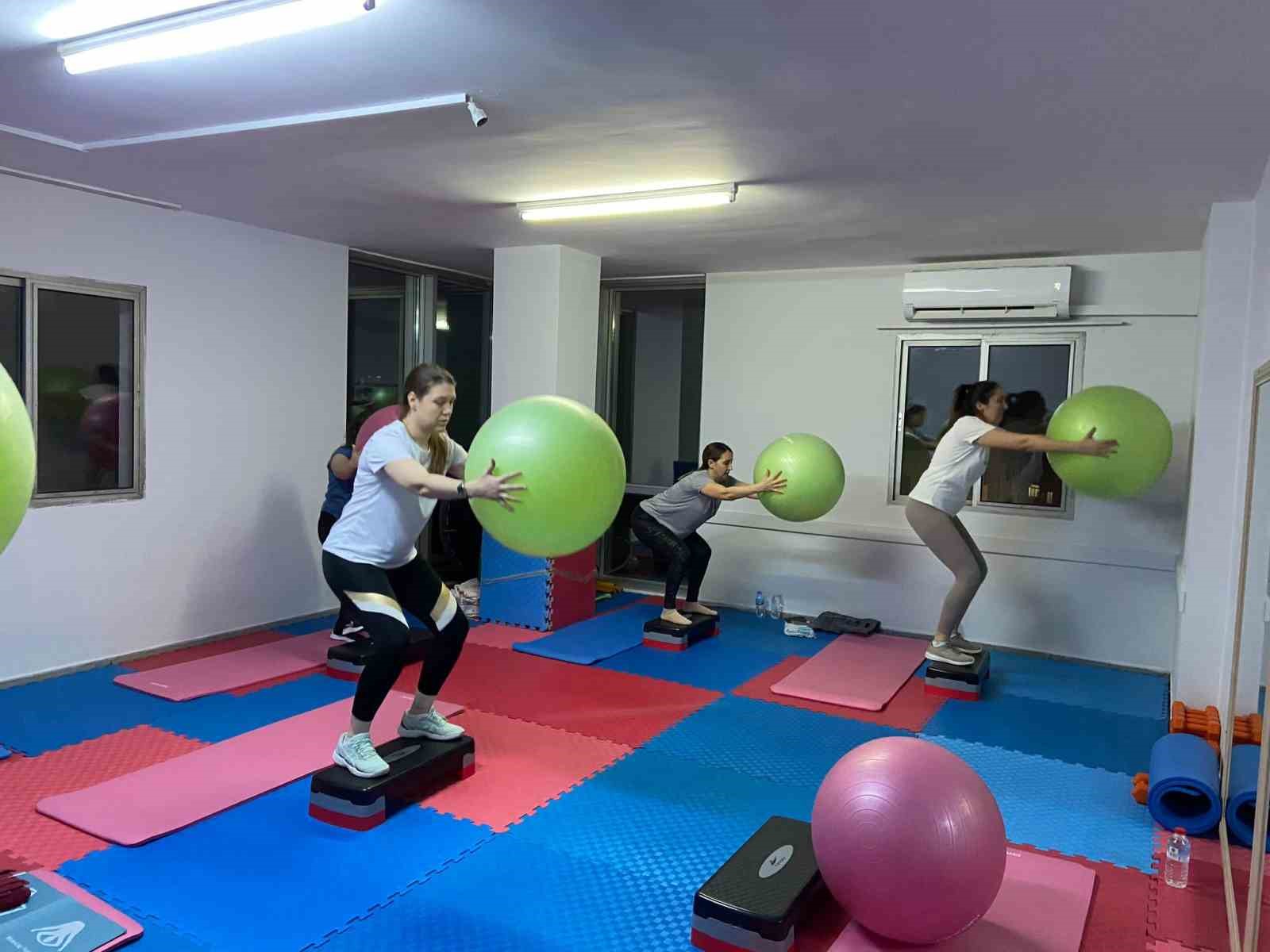 turgutlu-belediyesinden-kadinlara-ozel-pilates-kursu