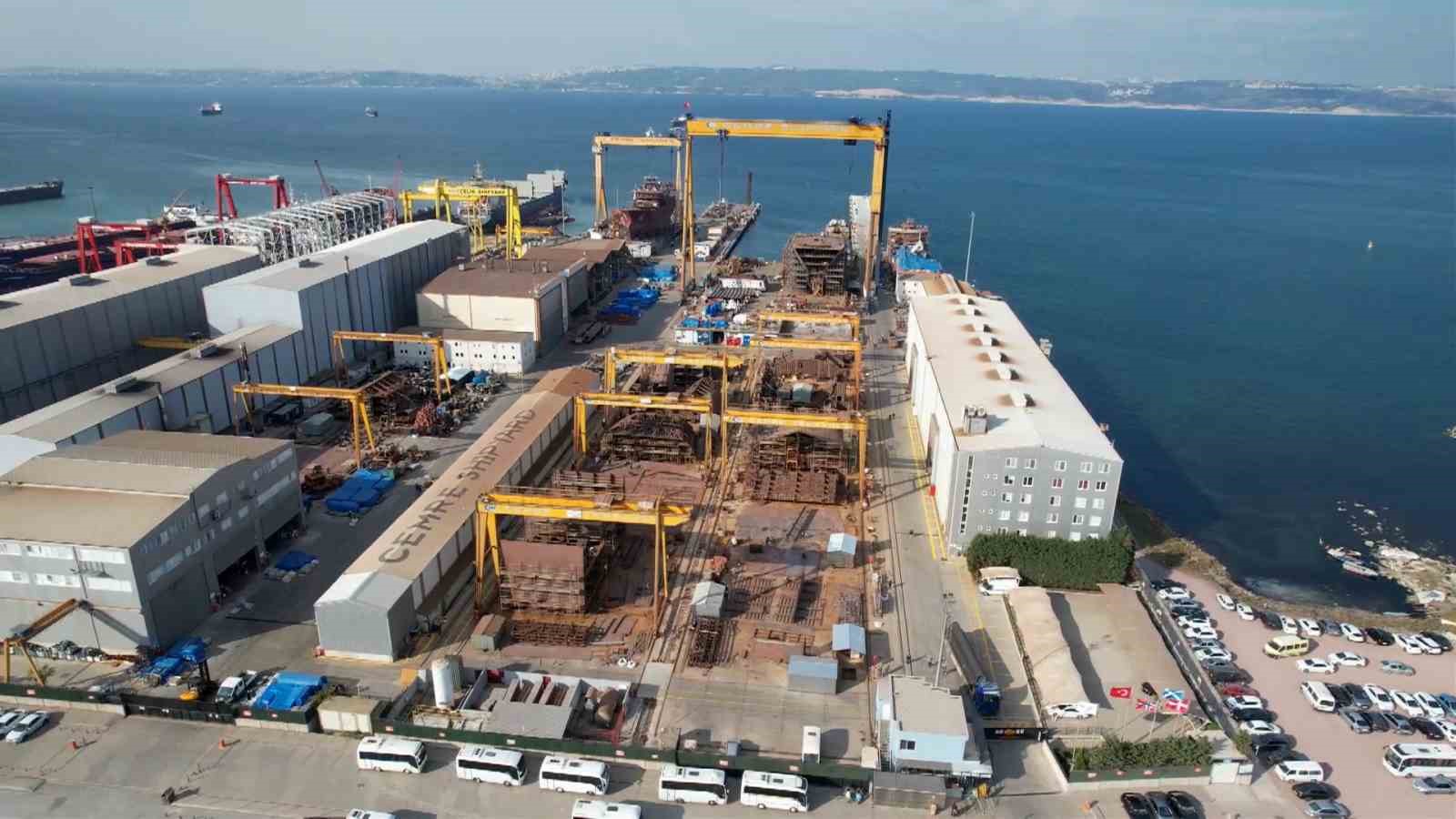 yalova-da-tersanede-muhendis-mudurunu-vurdu