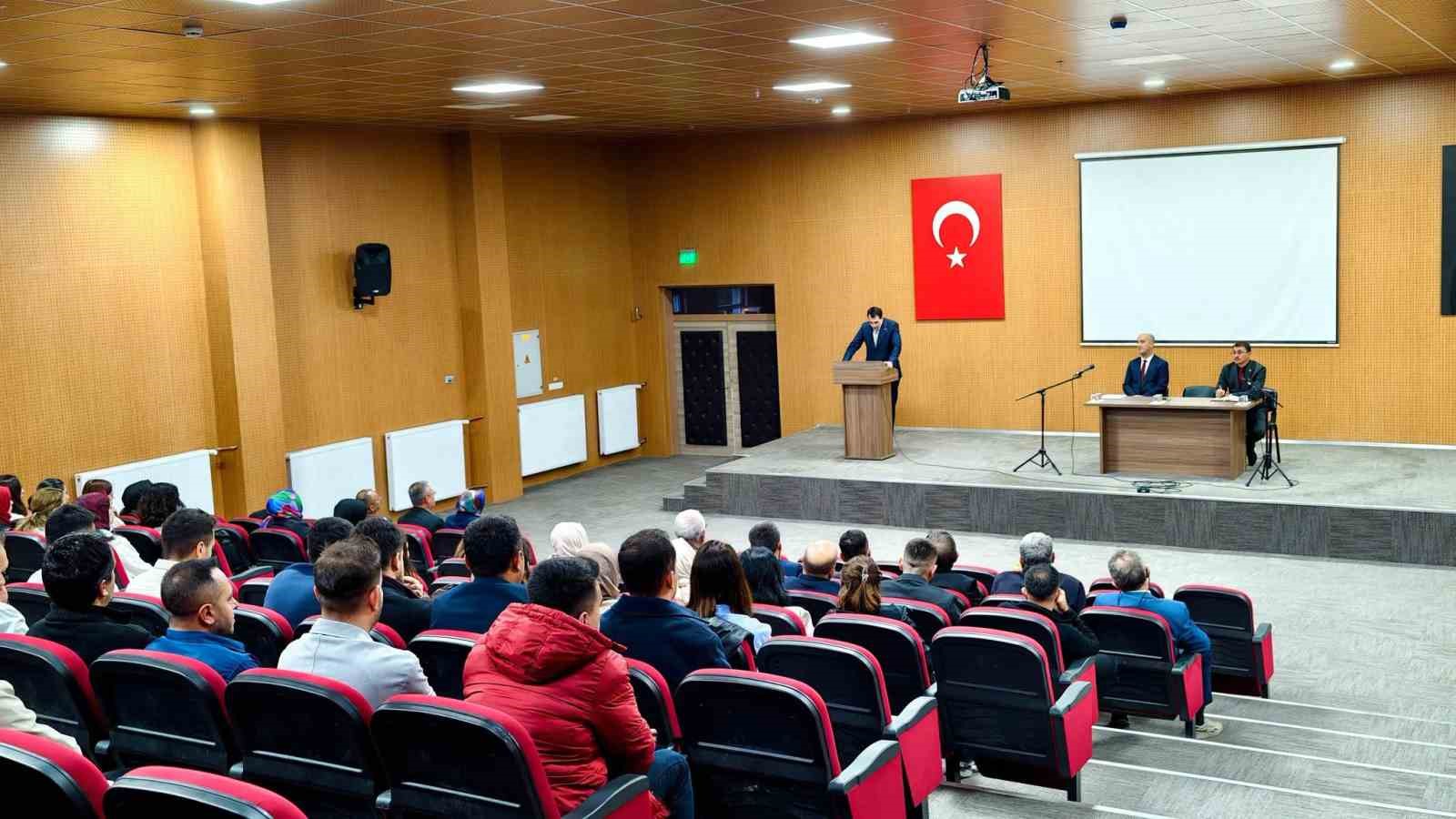 hisarcik-ta-egitim-yoneticileri-ve-ogretmenlerle-toplanti