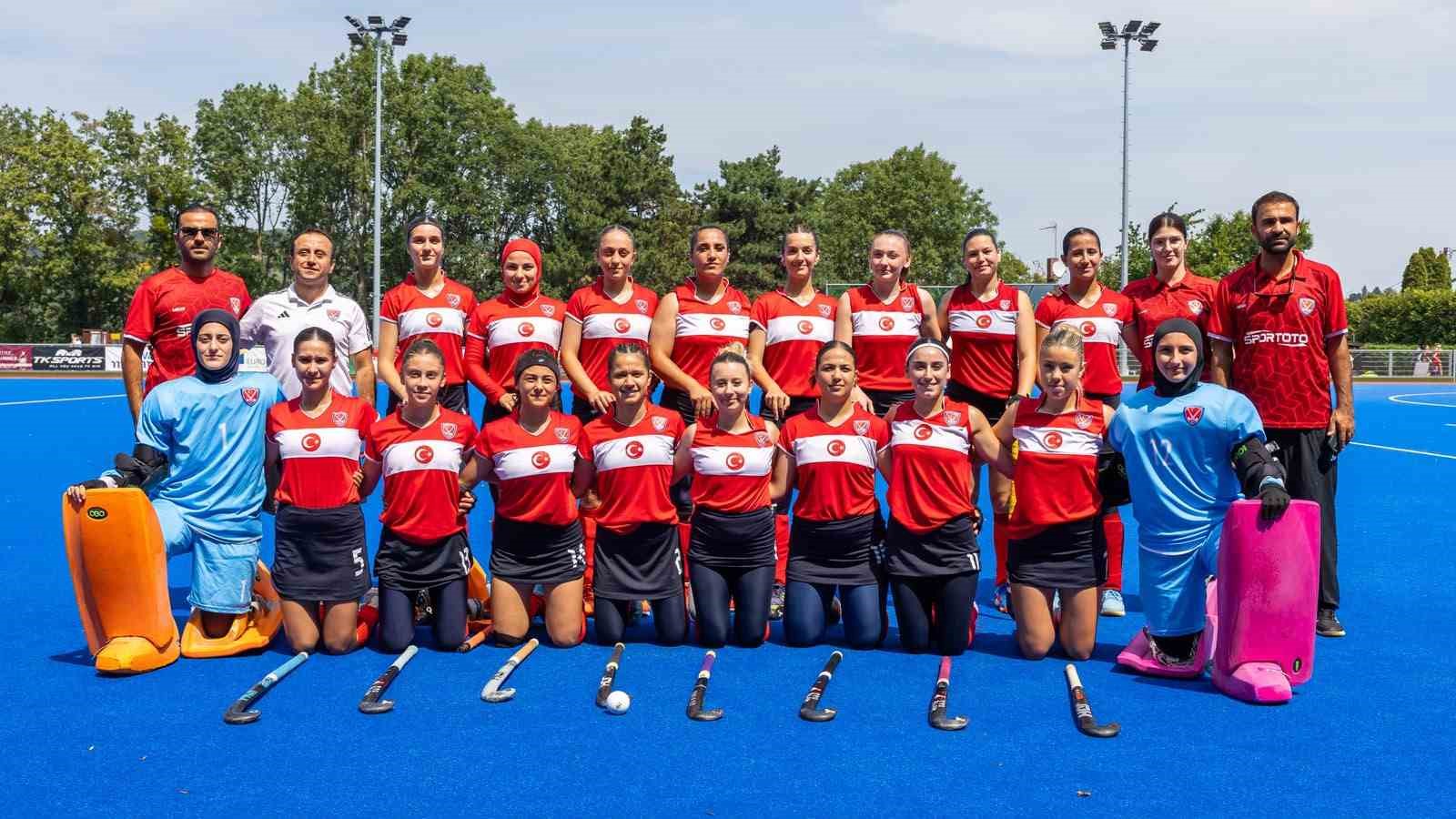 umit-milli-kadin-hokey-takimi-avrupa-4-uncusu-oldu