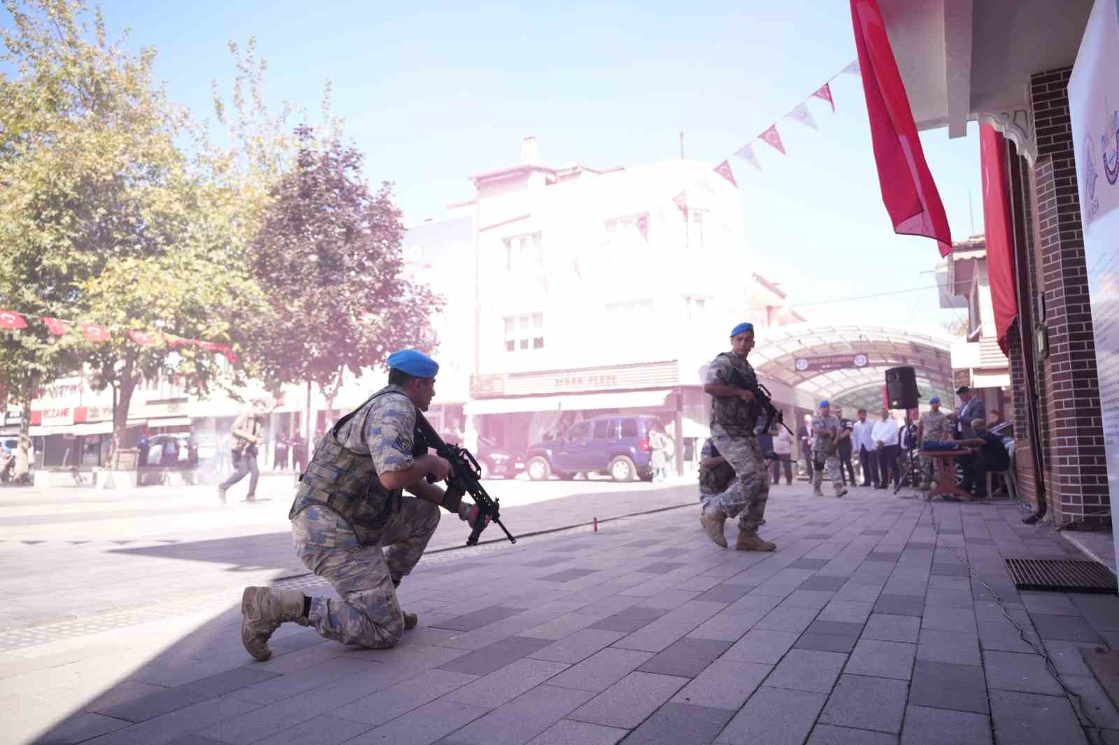 yenisehir-de-6-eylul-ruhu-104-yil-sonra-yeniden-canlandi