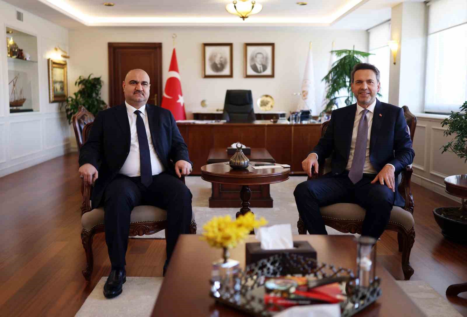 bakan-bayraktar-kerkuk-valisi-aga-yi-agirladi