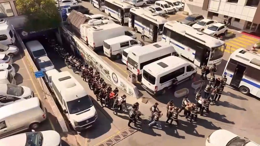 istanbul-da-sokak-cetelerine-son-bir-ayda-operasyonun-bilancosu-217-gozalti