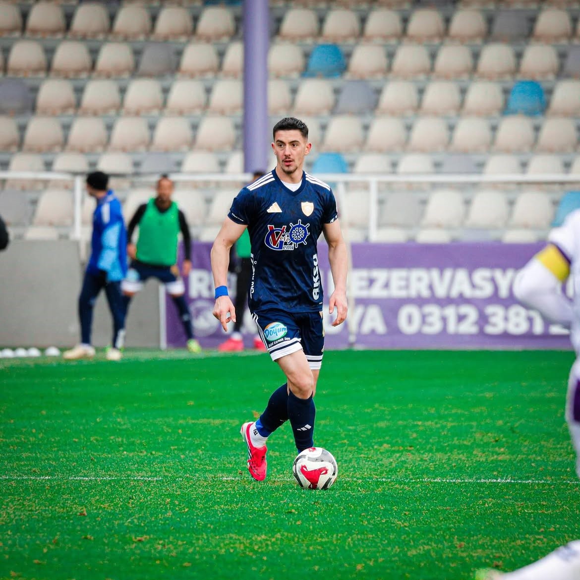 erzurumspor-fk-da-ic-transfer-hareketliligi-gerxhaliu-ve-sefa-akgun-ile-yola-devam