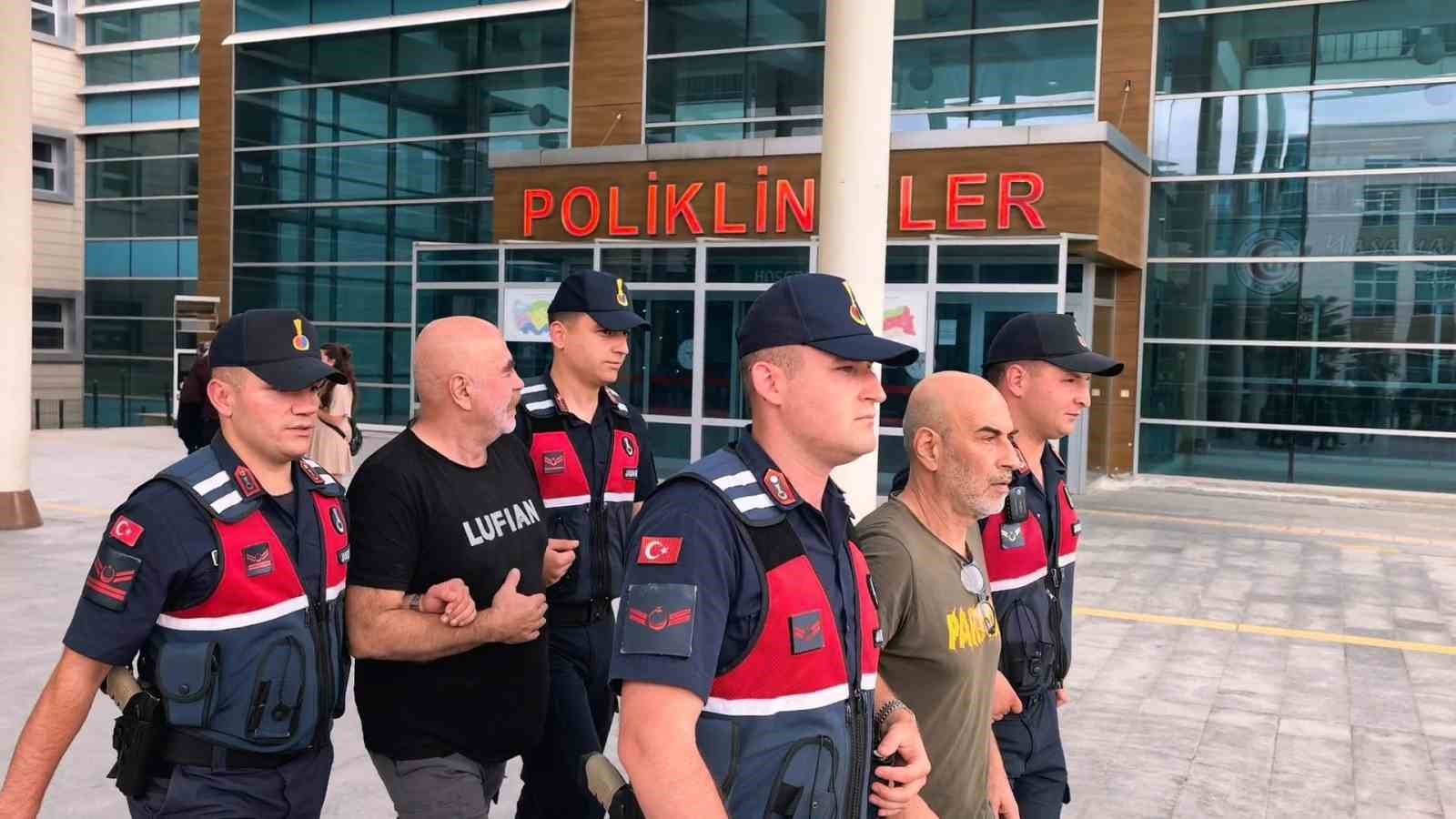yonetmen-ezel-akay-a-adli-kontrol-sarti-kardesi-tutuklandi