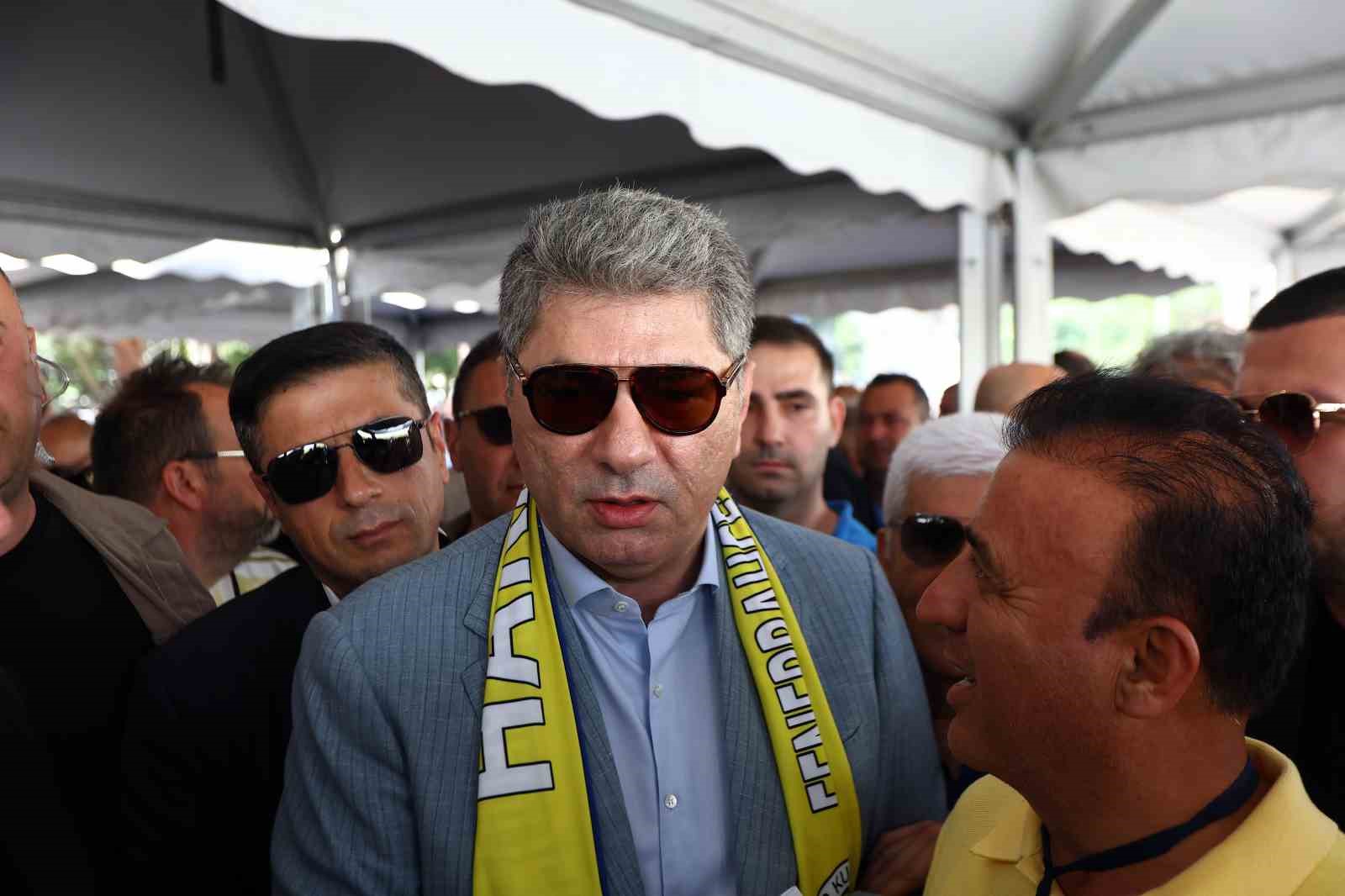 hakan-safi-secimden-sonra-da-transferlere-devam-edecegiz