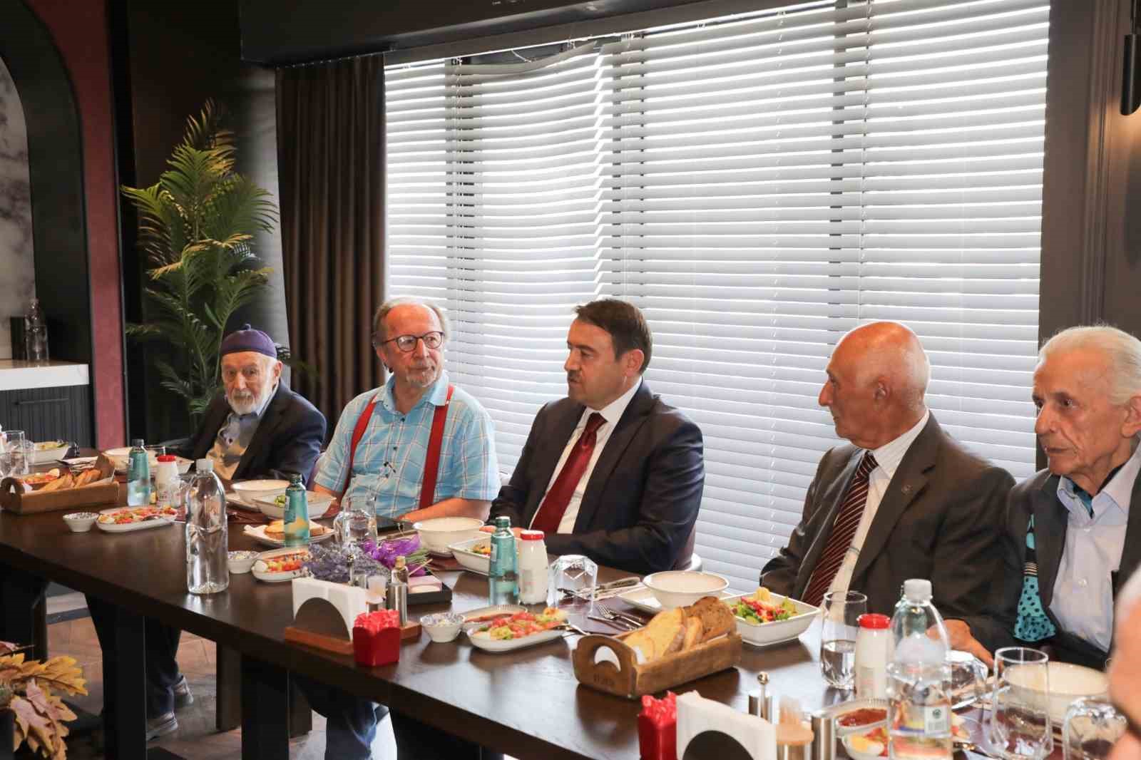 kutahya-cinisinin-gelecegi-masaya-yatirildi