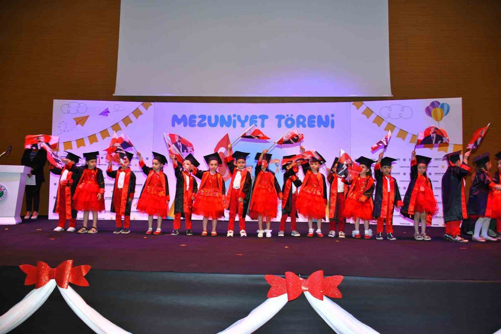 kepez-in-kreslerinde-mezuniyet-heyecani