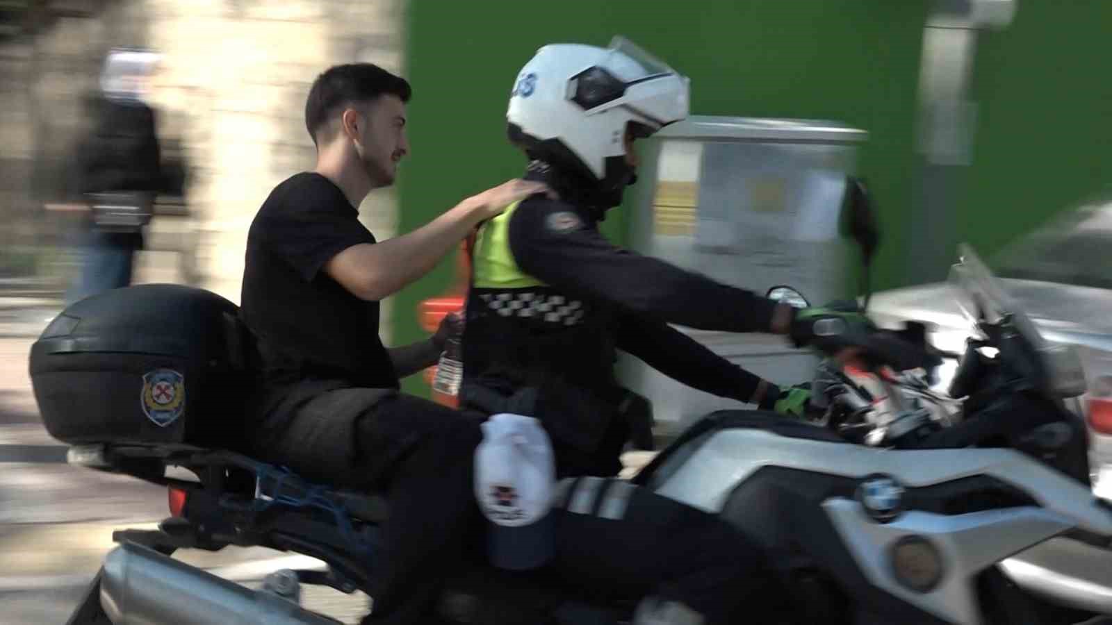 kimligini-unutan-genc-icin-anne-ve-polis-seferber-oldu