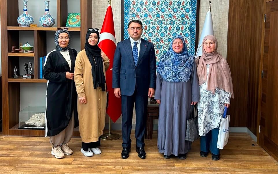 vali-musa-isin-manevi-yonuyle-kutahya-kitabinin-hazirlayicilarini-agirladi