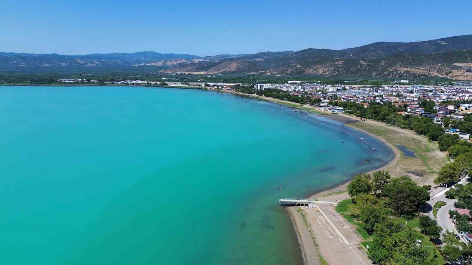 turkuaza-burunen-iznik-golu-mest-etti