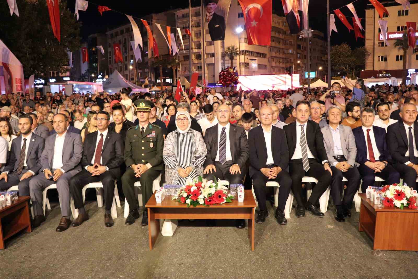 15-temmuz-sehitleri-denizli-de-cesitli-etkinliklerle-anildi