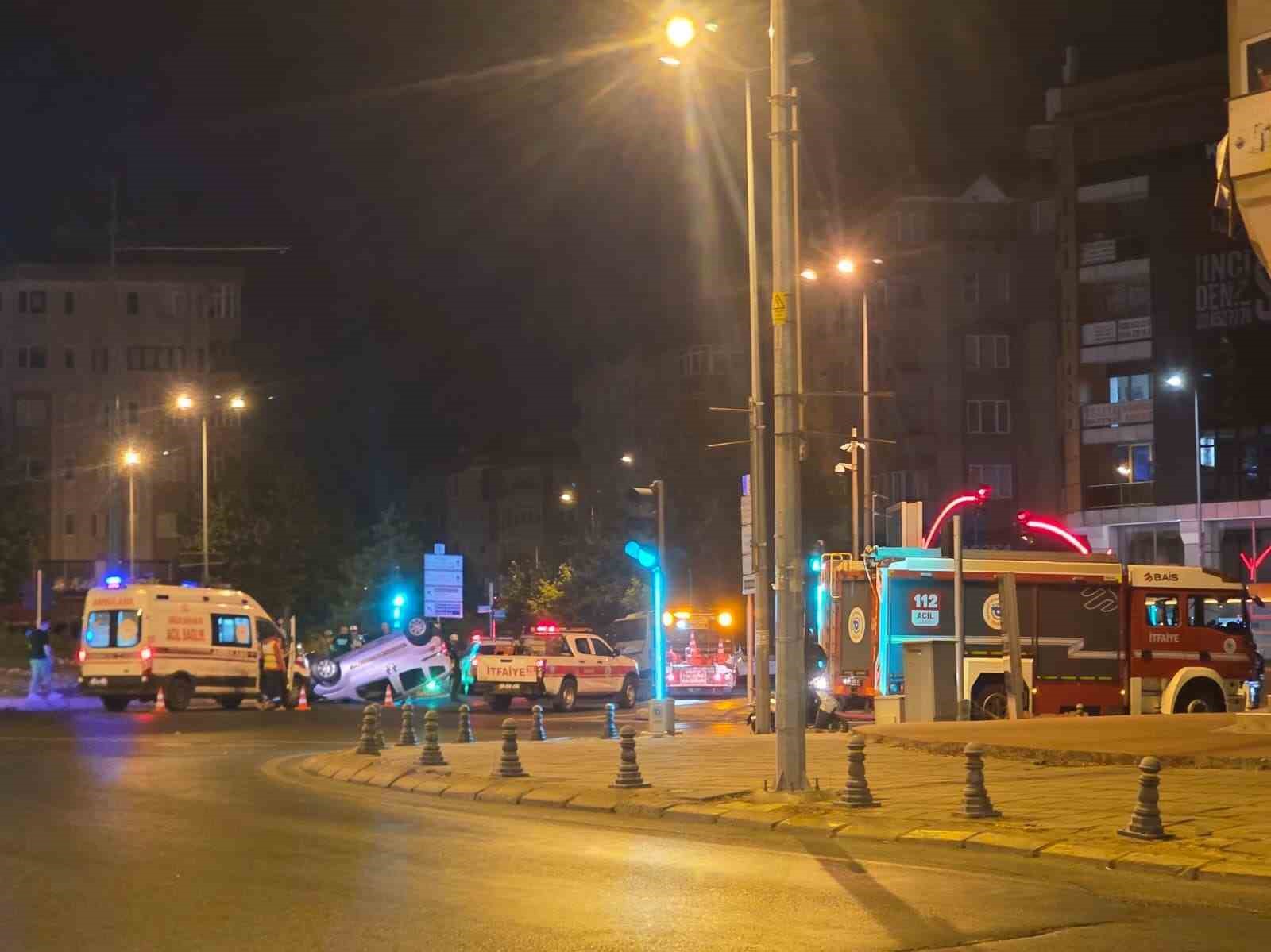donel-kavsakta-arac-takla-atti-surucu-firar-etti