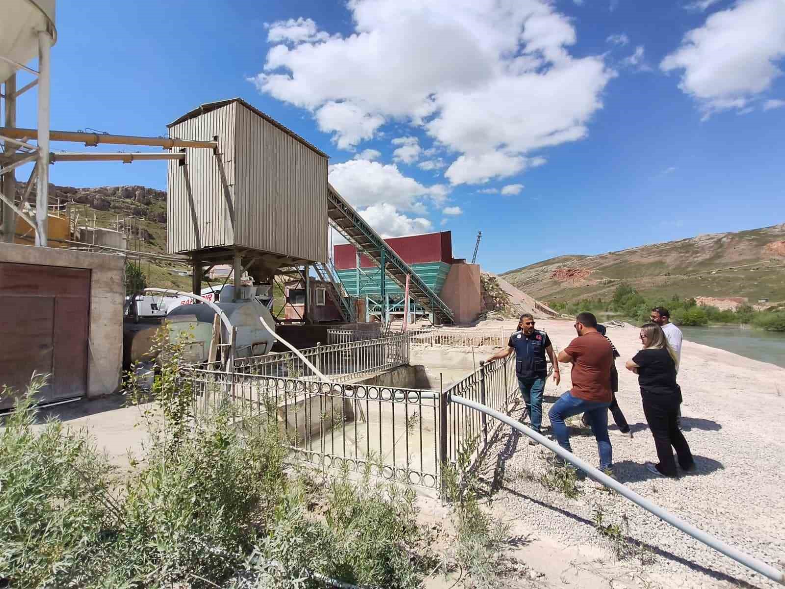bayburt-ta-hazir-beton-tesislerine-cevre-denetimi