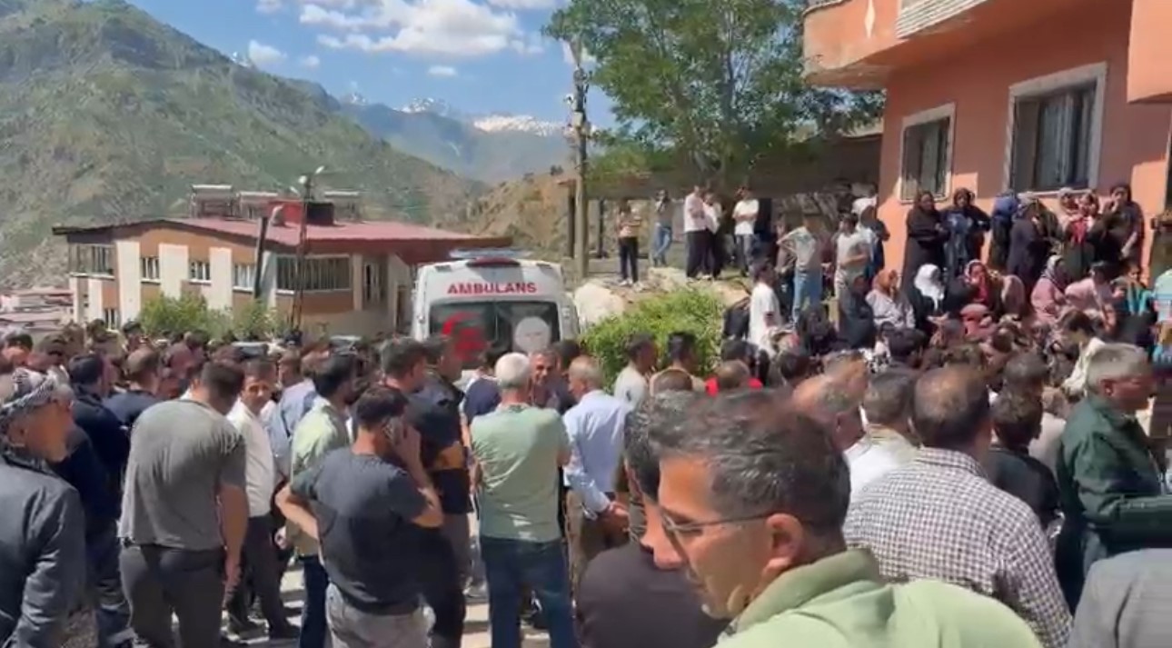 uzman-cavus-kayinpederinin-evini-basti-4-olu