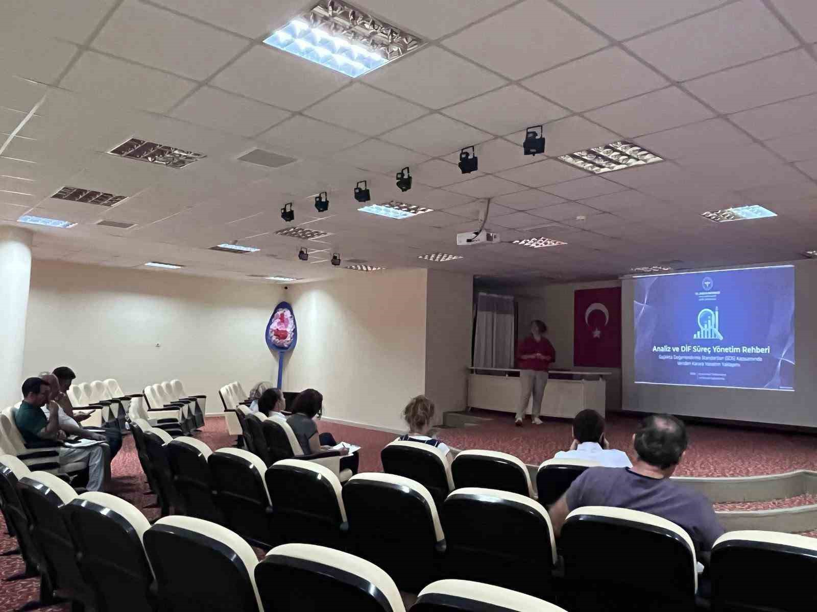 bandirma-egitim-ve-arastirma-hastanesi-nde-kalite-surecleri-degerlendirildi