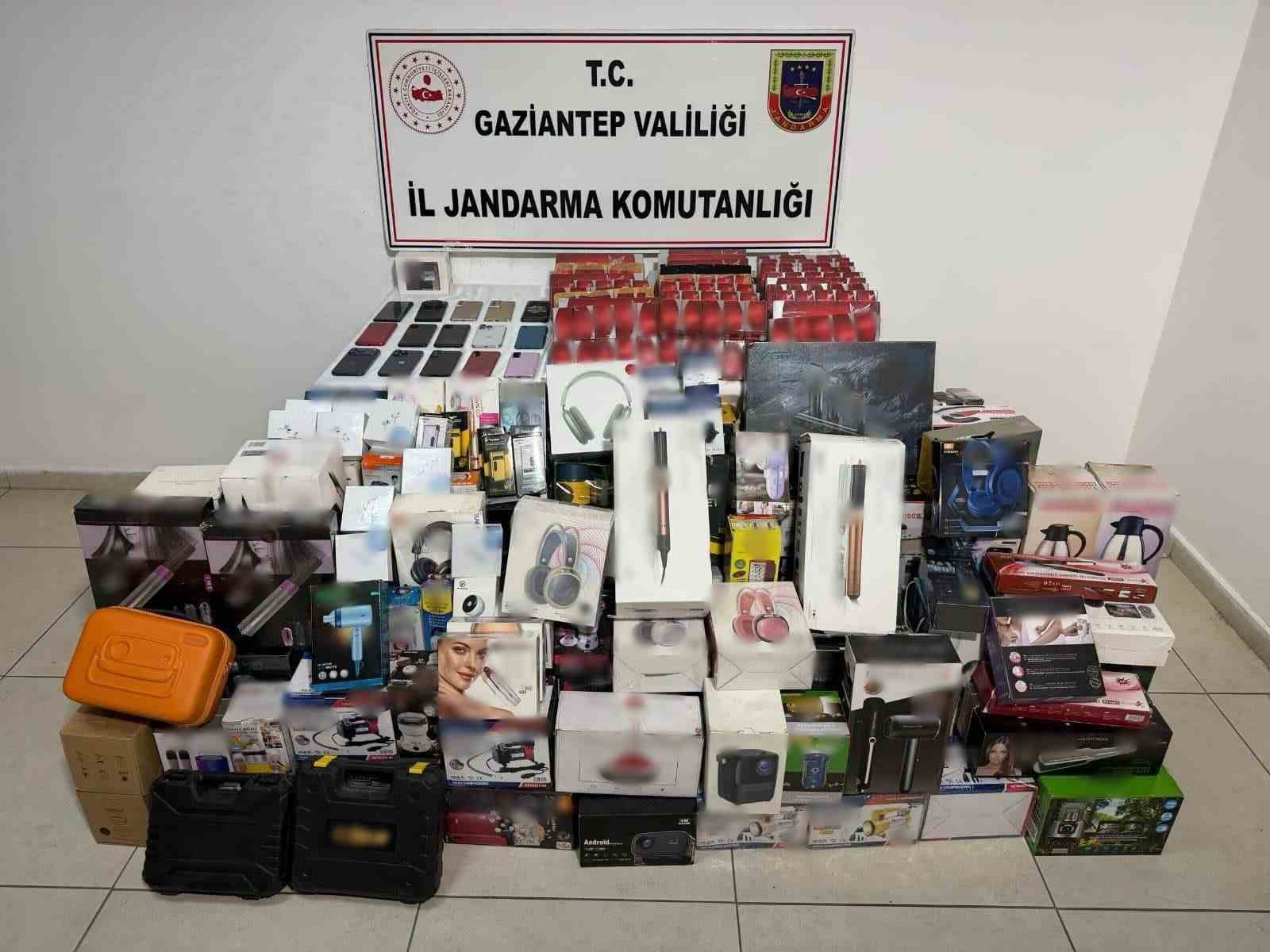 uyusturucu-ve-kacakcilik-olaylarinda-7-sahis-tutuklandi