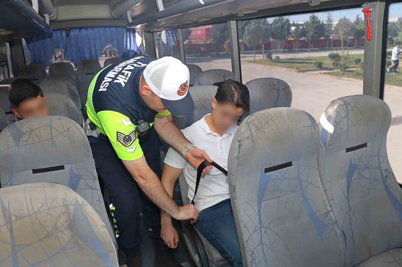 okullar-acildi-trafik-jandarmalari-denetime-basladi