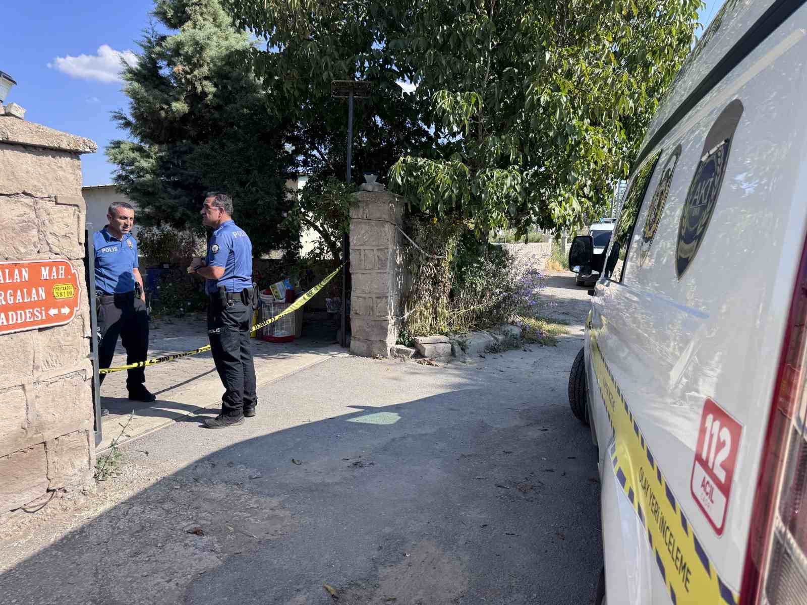 tufekle-vurulan-kadin-agir-yaralandi