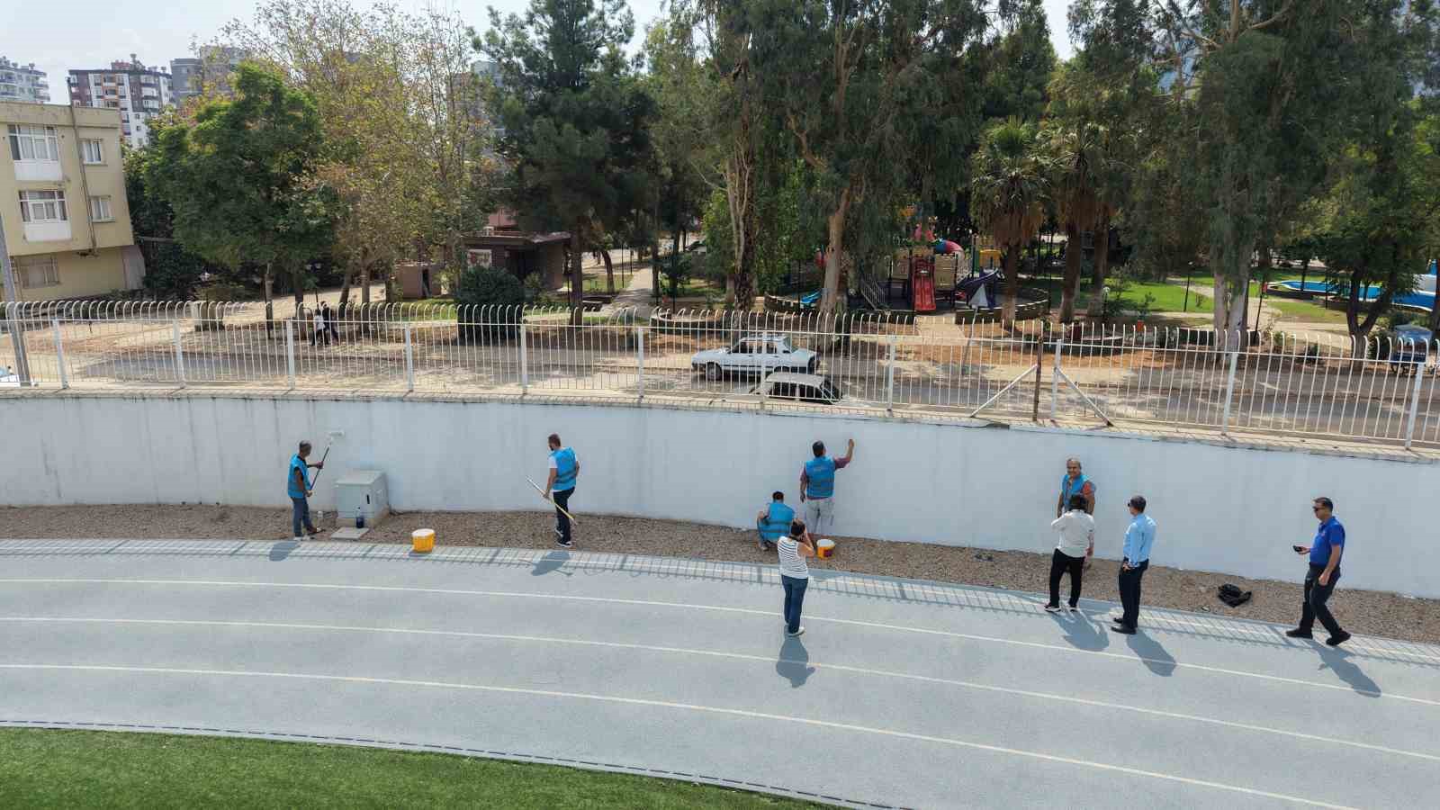 yukumluler-egitim-ve-spor-alanlarini-boyadi-12-milyon-tl-lik-kamu-yarari-saglandi