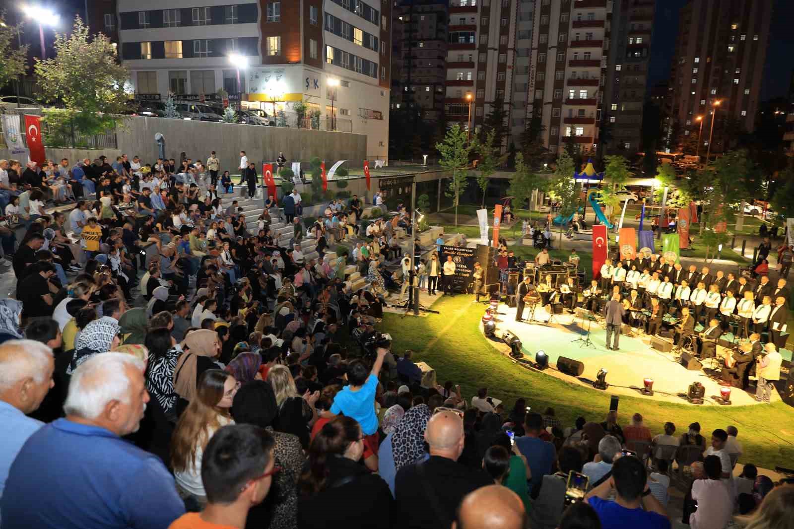 talas-ta-babalar-gunu-en-guzel-sarkilarla-kutlanacak