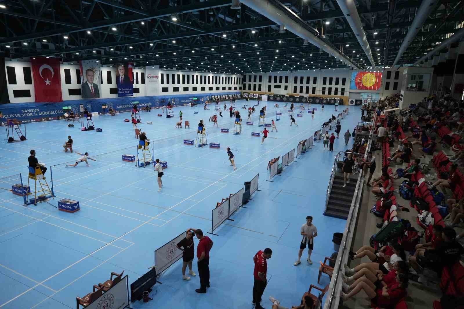 samsun-da-badminton-heyecani-36-kulup-ayni-sahnede