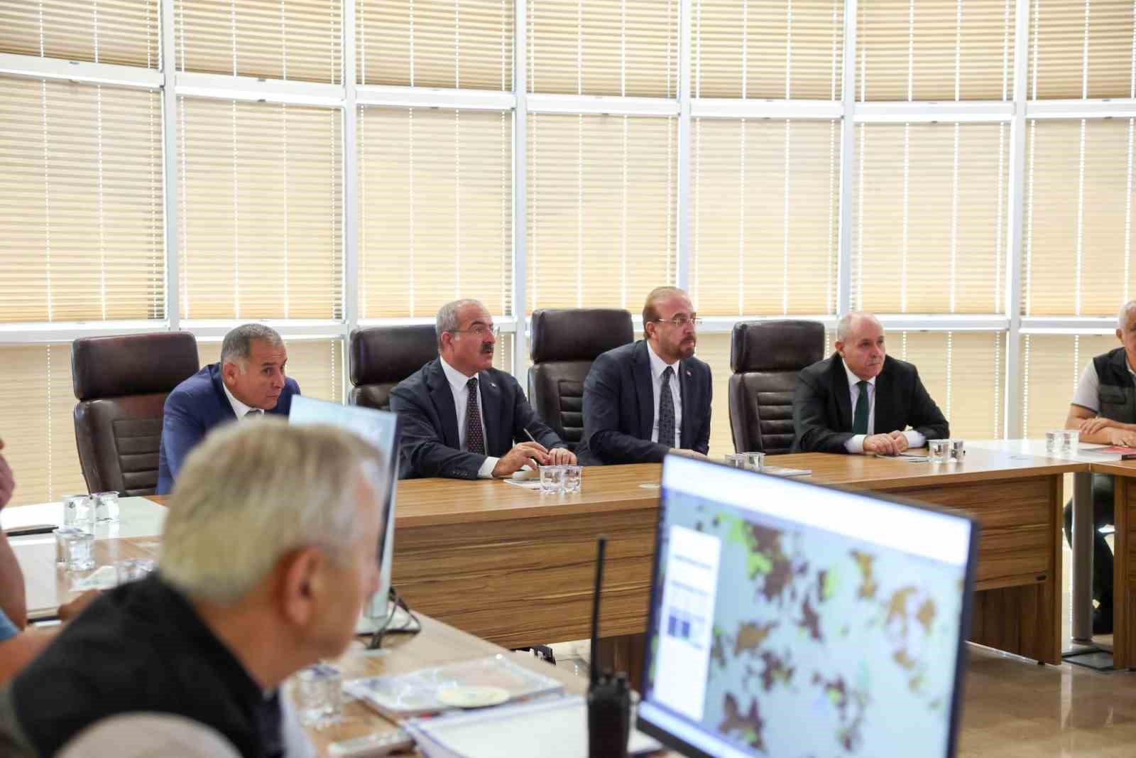 canakkale-de-orman-yanginlari-degerlendirme-toplantisina-bakan-yardimcisi-satiroglu-katildi