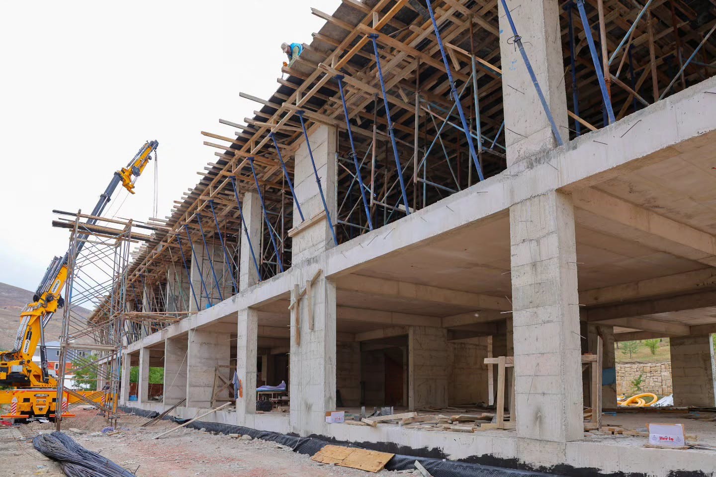 bayburt-ta-3-okulun-yapimi-devam-ediyor