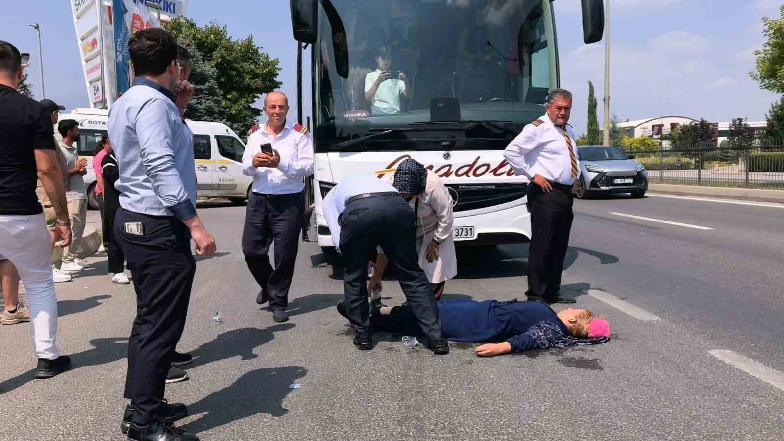 yolcu-otobusunun-carptigi-kadin-agir-yaralandi