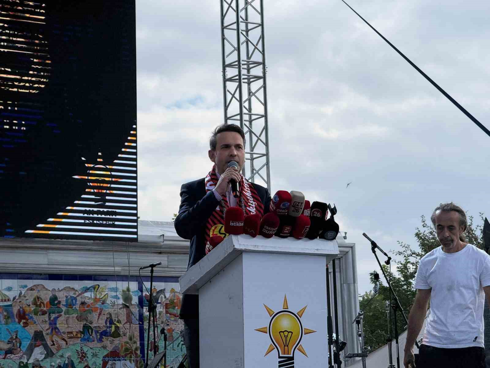 bakan-bayraktar-onumuzdeki-birkac-ay-icerisinde-akkuyu-dan-ilk-elektrigi-uretecegiz