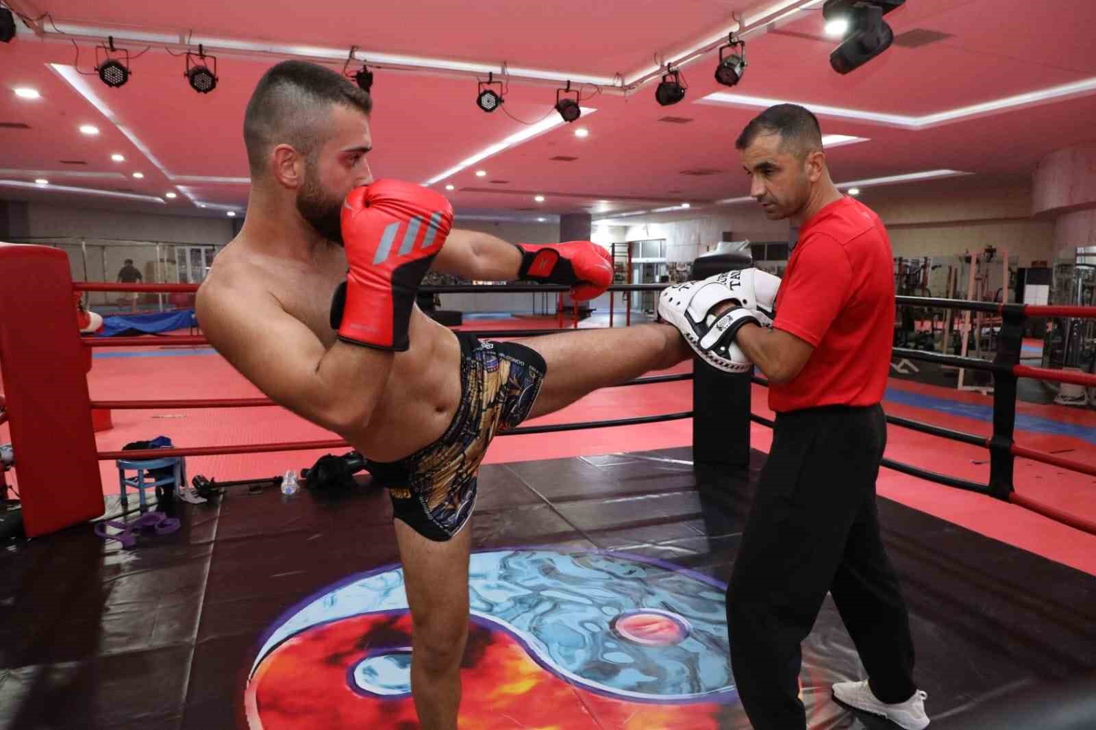 sampiyonlar-yetistiren-milli-antrenore-munzur-universitesi-nden-engel