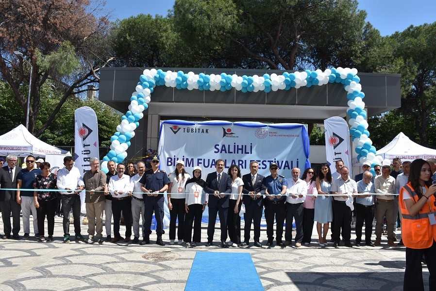 salihli-bilim-fuarlari-festivali-acildi