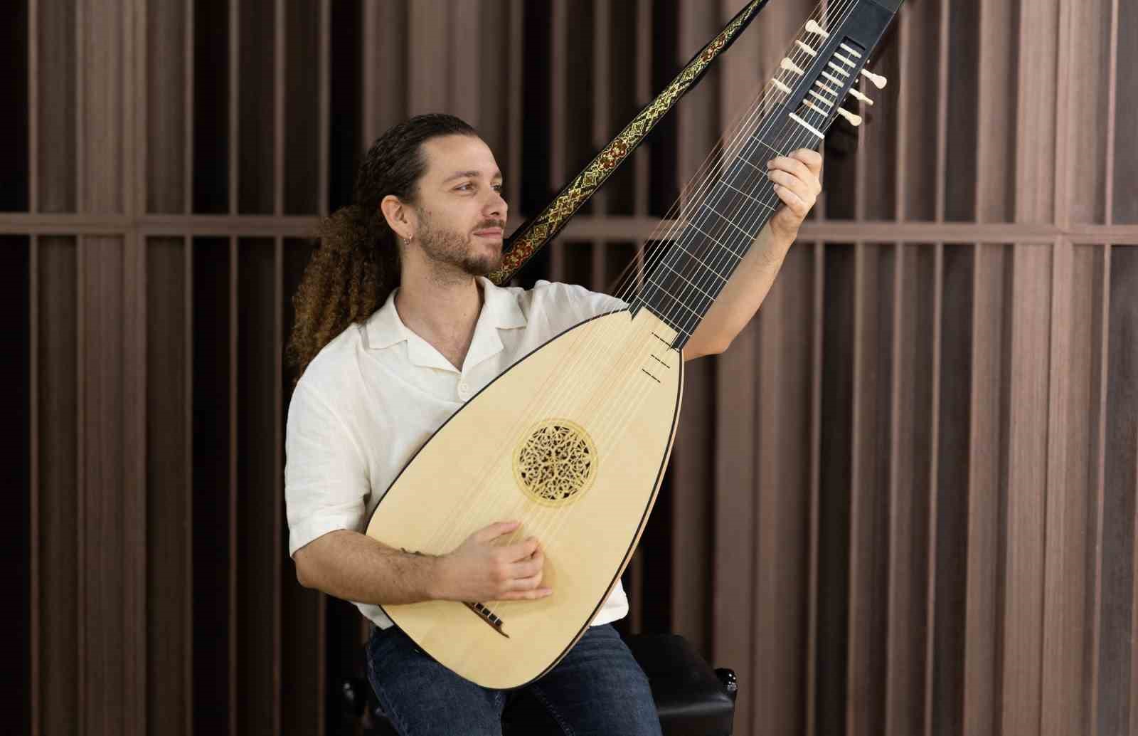 ronesans-in-gizemli-sesi-yuzyillar-sonra-izmir-den-yeniden-yankilaniyor