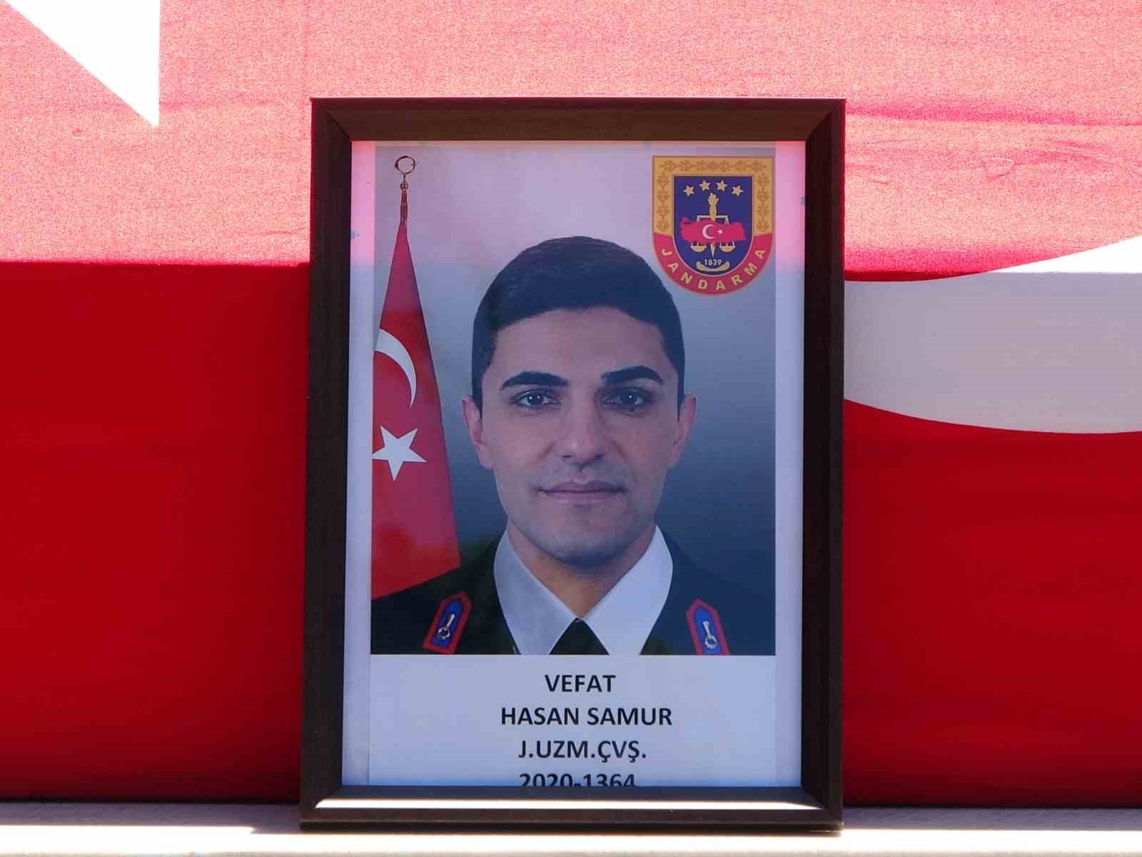 kazada-hayatini-kaybeden-uzman-cavus-son-yolculuguna-memleketi-usak-ta-ugurlandi