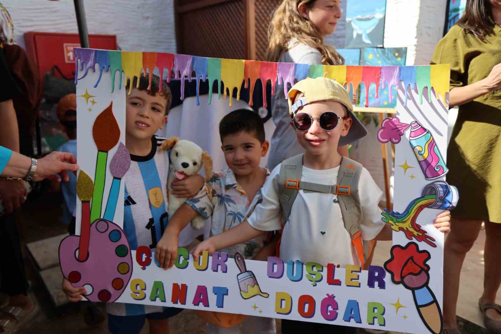 cocuklarin-renkli-dunyasi-sergiye-tasindi
