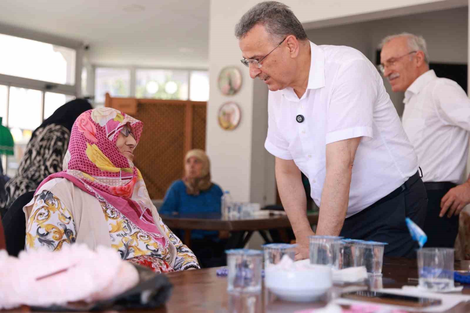 baskan-kurnaz-buyuklerimiz-goz-bebegimizdir