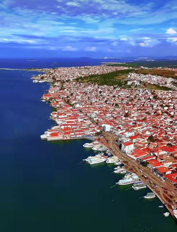 ayvalik-balikesir-in-en-kalabalik-5-inci-ilcesi-oldu