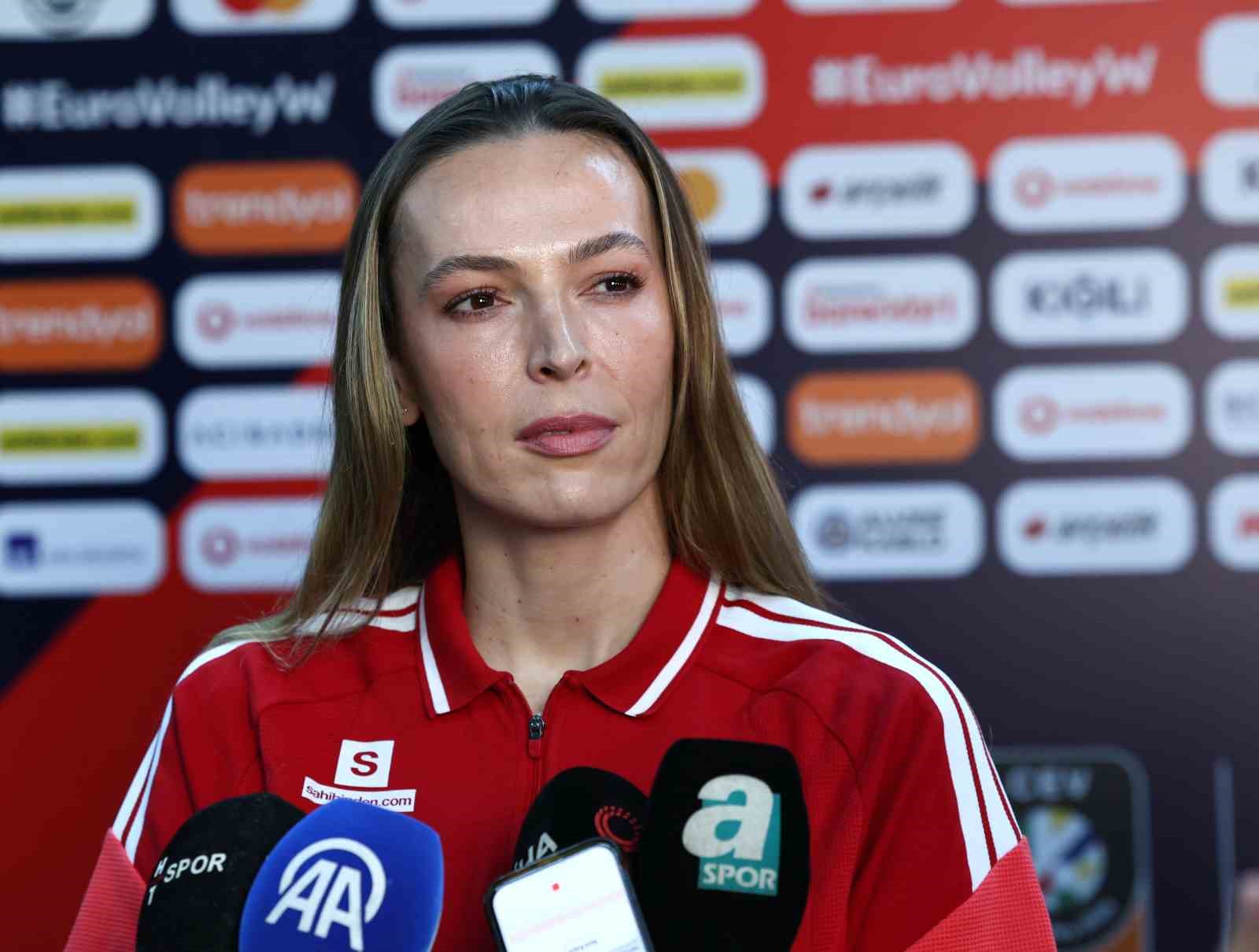 eda-erdem-dundar-takimin-daha-once-basardik-tekrar-yapabiliriz-hissini-vermesi-cok-degerli