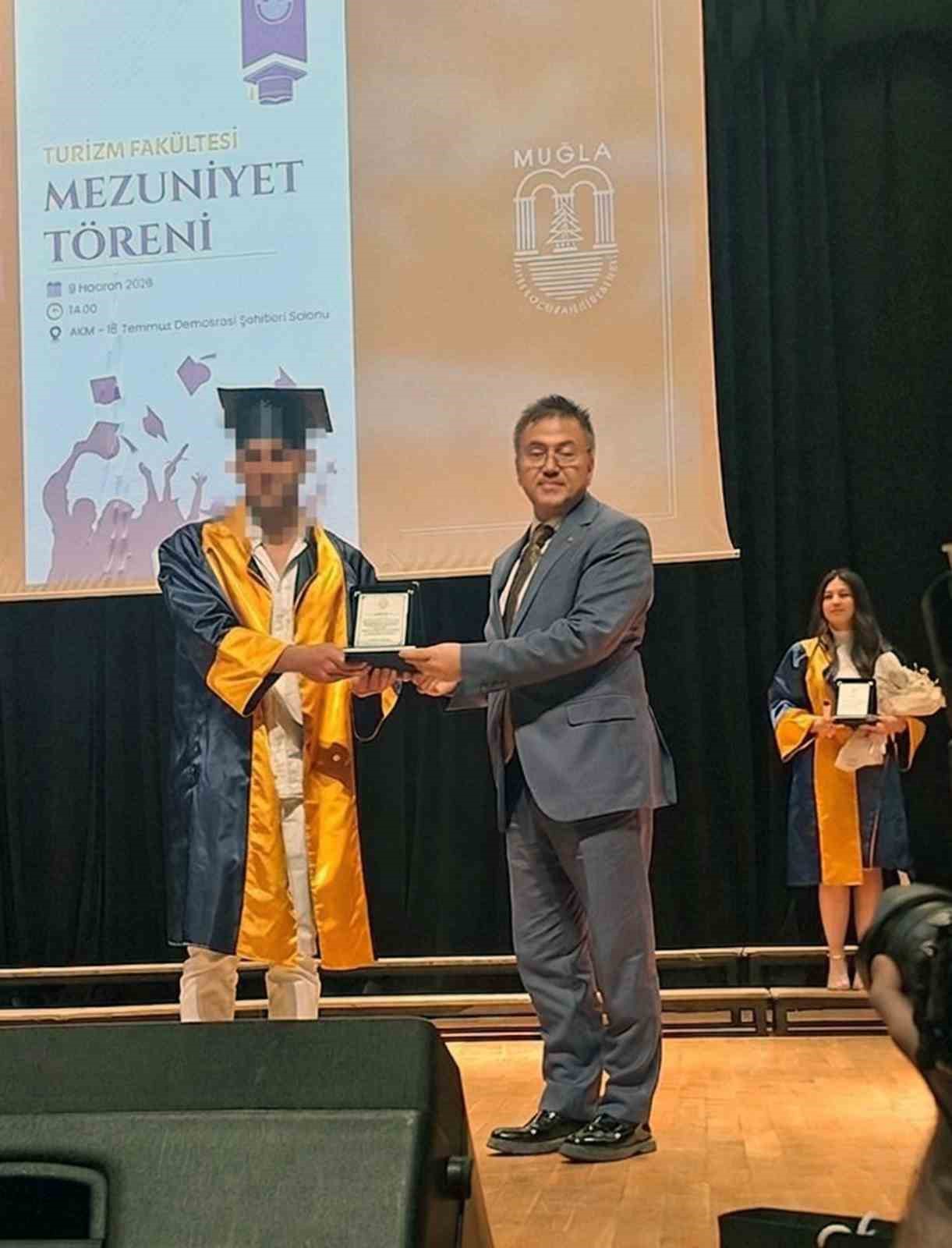 demir-parmakliklar-ardinda-fakulte-birinciligine
