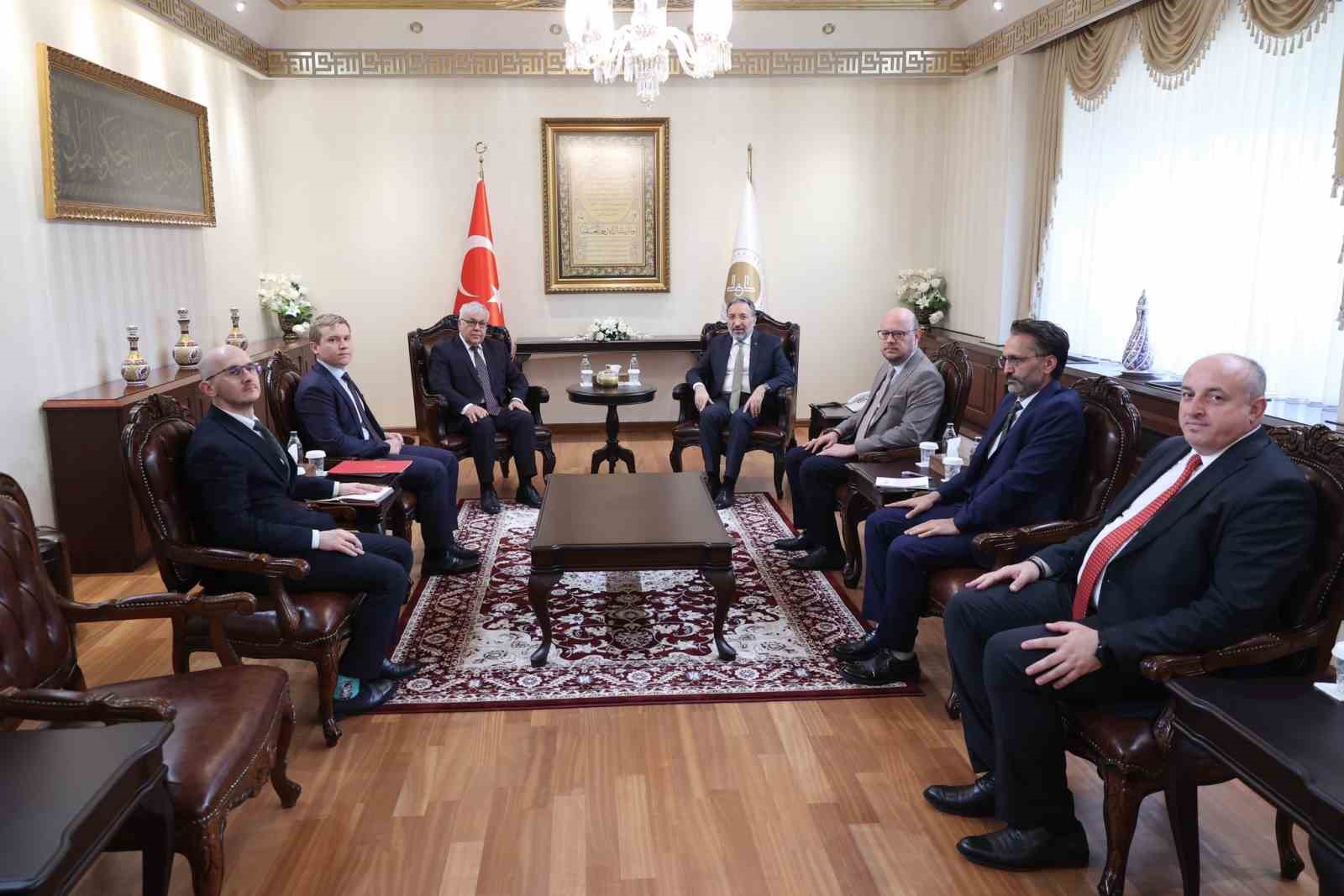 rusya-nin-turkiye-buyukelcisi-vershinin-diyanet-islere-baskani-arpagus-ile-bir-araya-geldi