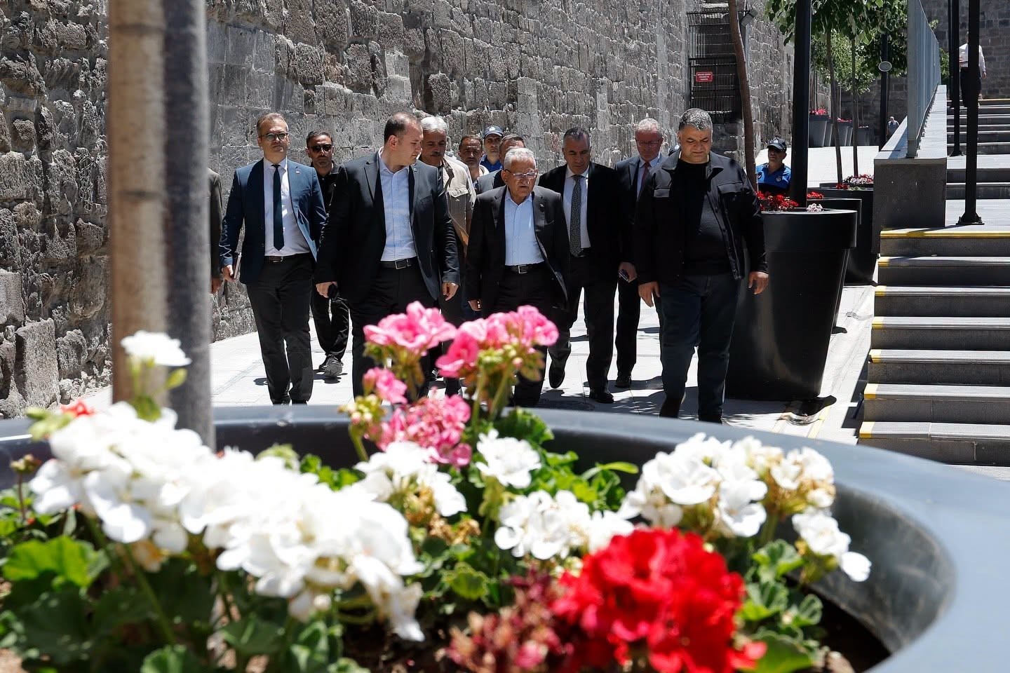 baskan-buyukkilic-tarihi-kalede-cocuklarla-bulustu