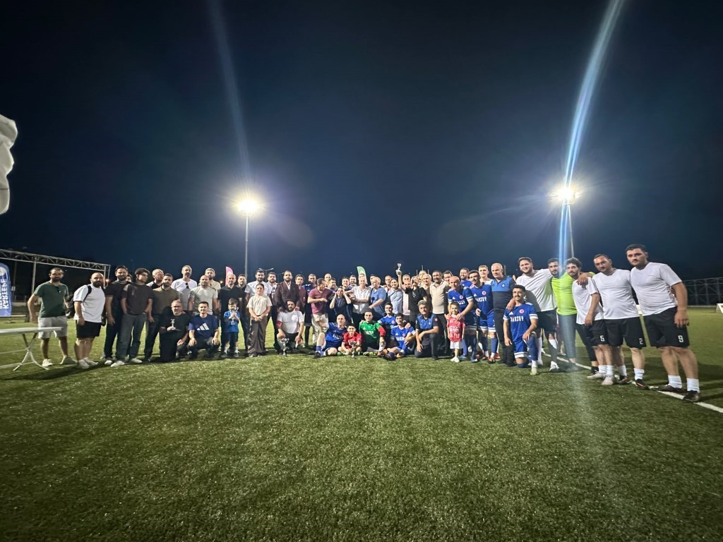 kartepe-belediyesinin-birimler-arasi-futbol-turnuvasini-zabita-mudurlugu-kazandi