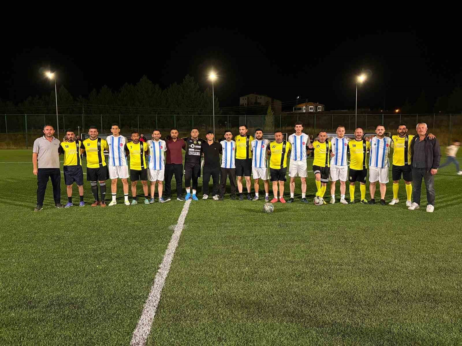 ozvatan-bal-futbol-turnuvasi-sona-erdi