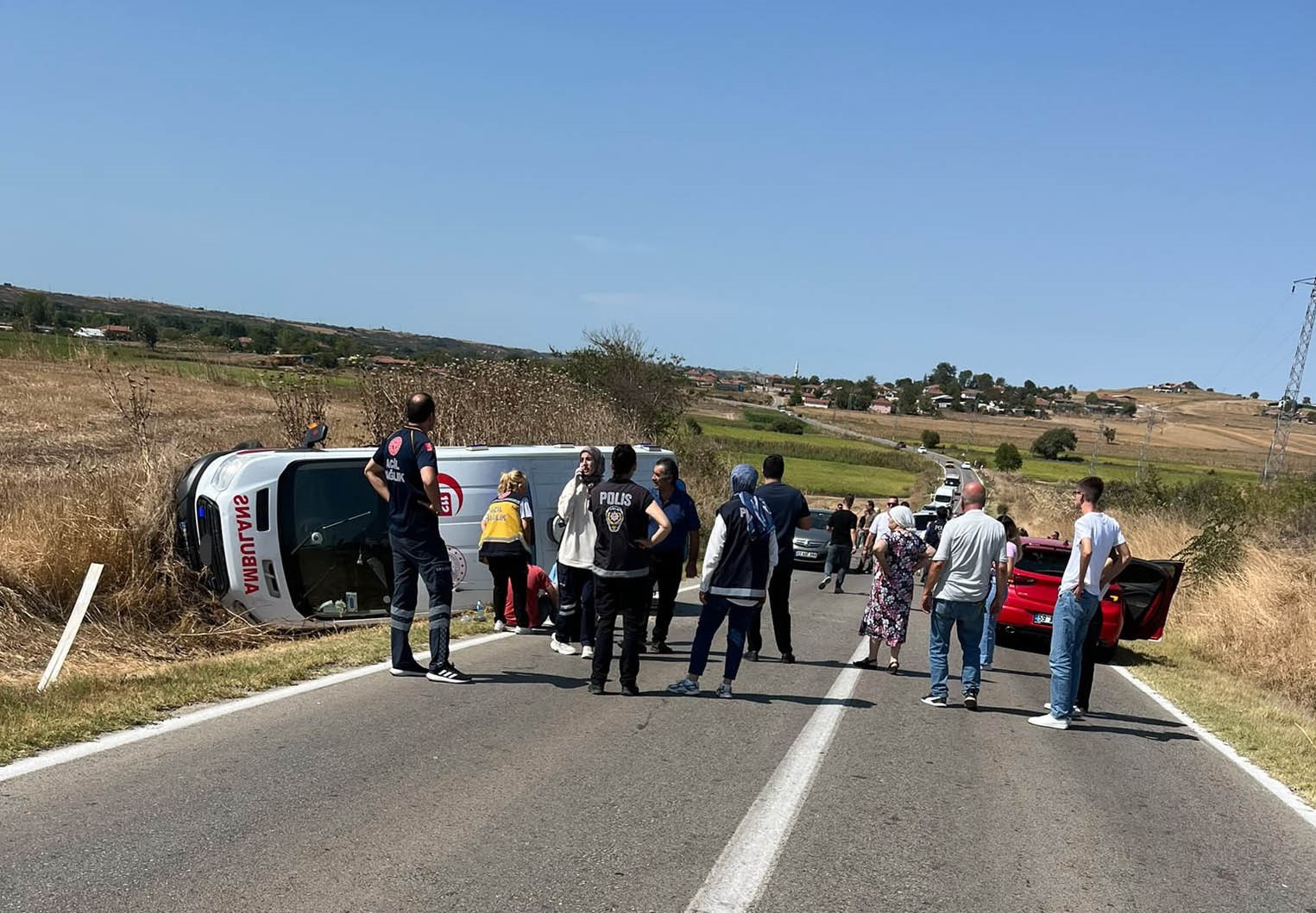 pehlivankoy-pavli-panayiri-yolunda-ambulans-kazaya-karisti-5-yarali