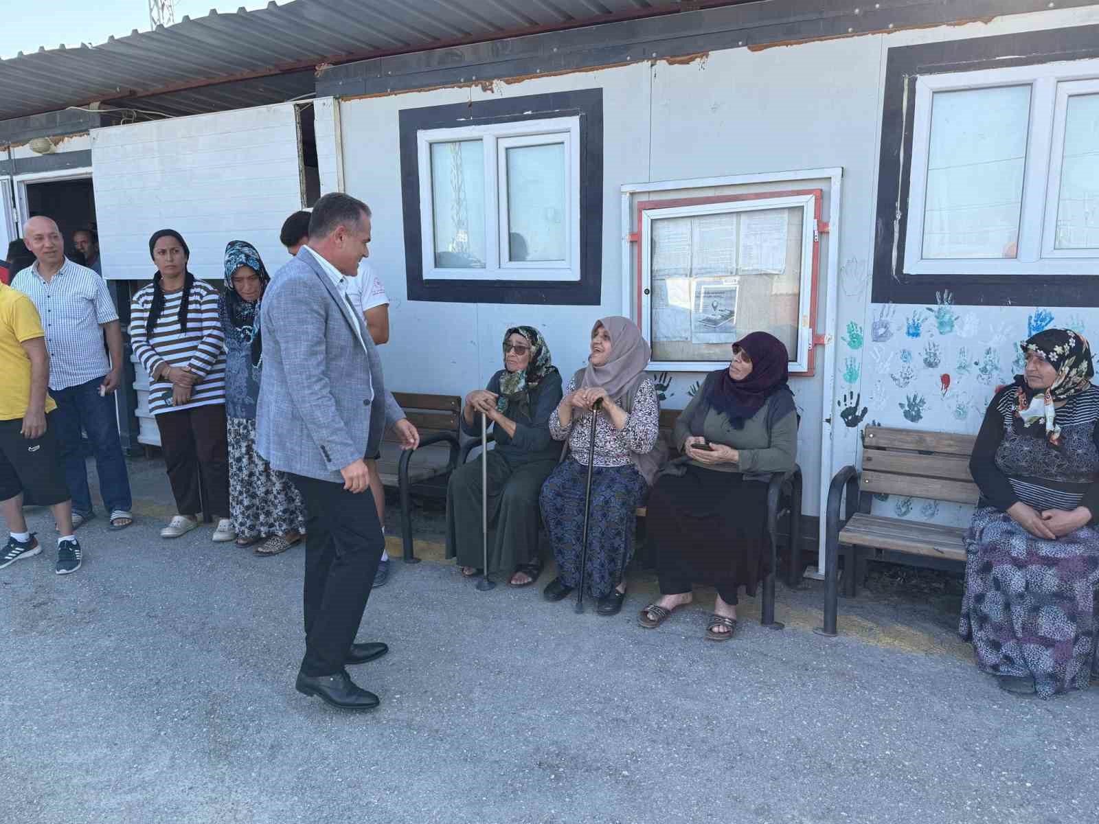 kaymakam-akdas-konteyner-kentte-yasayan-vatandaslarla-bir-araya-geldi
