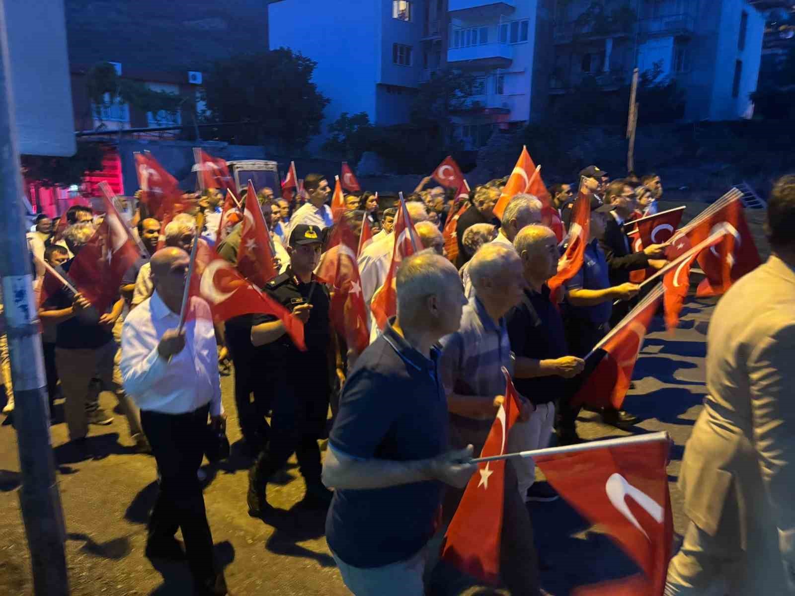 kusadasi-didim-ve-bozdogan-da-15-temmuz-unutulmadi